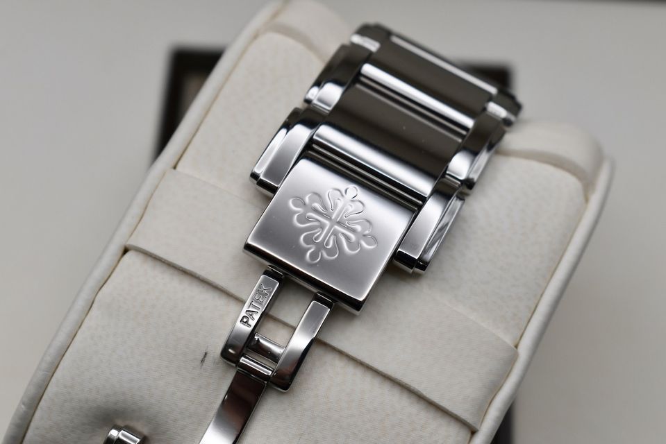 Patek Philippe Twenty-4 4910/10A-010 Image 4